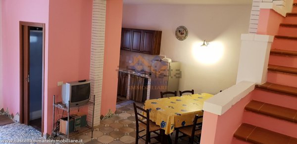 casa indipendente in vendita a Castellammare del Golfo