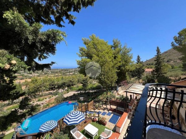 casa indipendente in vendita a Castellammare del Golfo