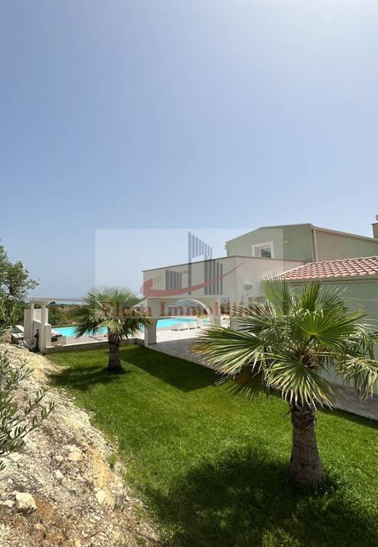 casa indipendente in vendita a Castellammare del Golfo in zona Scopello