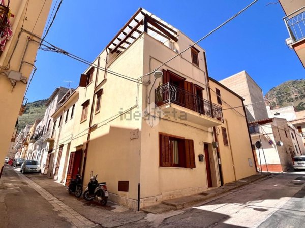 casa indipendente in vendita a Castellammare del Golfo