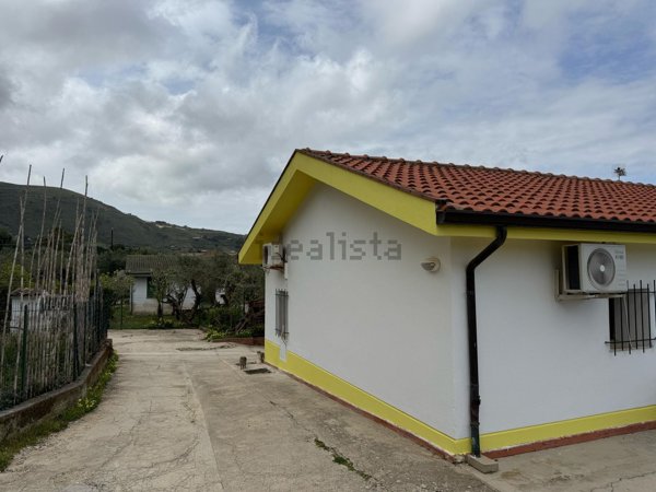 casa indipendente in vendita a Castellammare del Golfo
