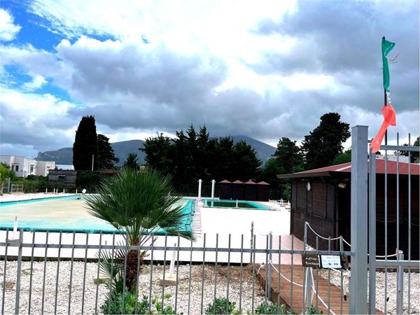 appartamento in vendita a Castellammare del Golfo in zona Scopello