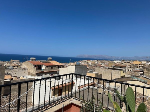 casa indipendente in vendita a Castellammare del Golfo
