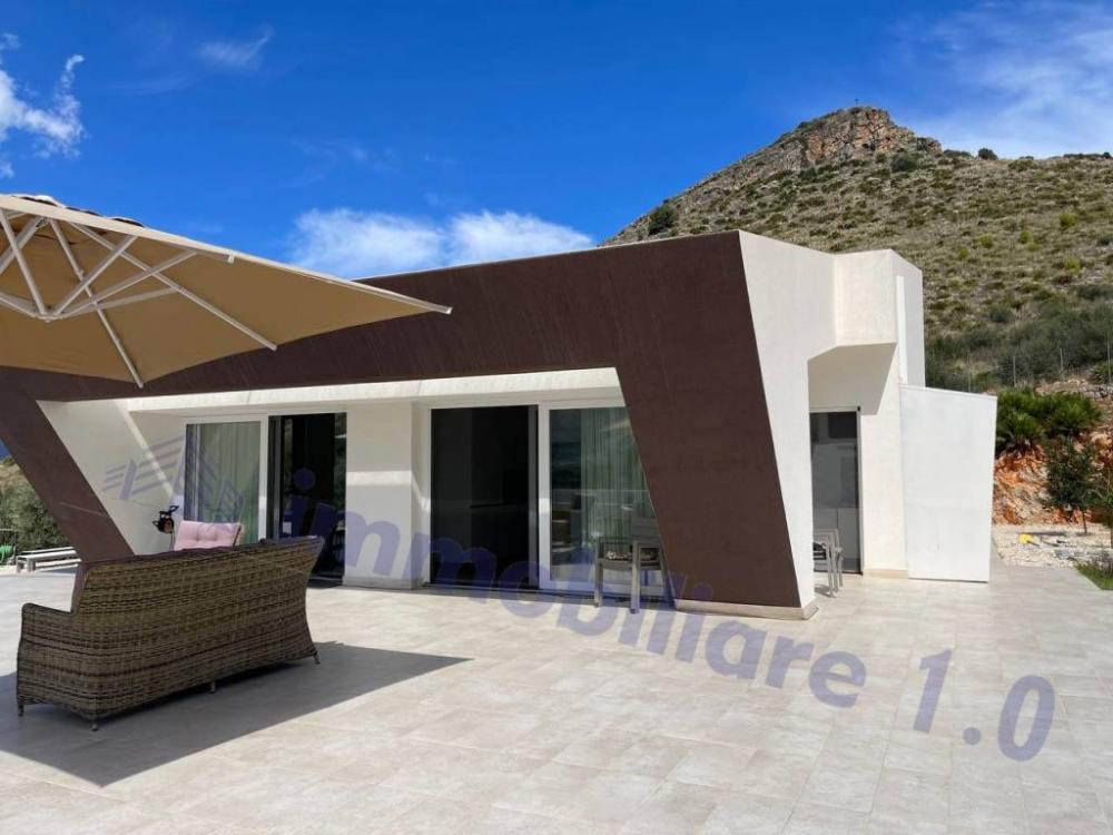 casa indipendente in vendita a Castellammare del Golfo in zona Scopello