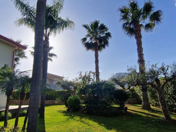 casa indipendente in vendita a Castellammare del Golfo in zona Scopello