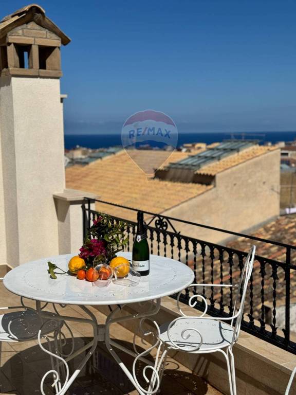 negozio in vendita a Castellammare del Golfo