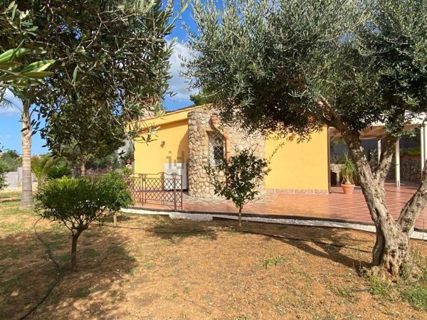 casa indipendente in vendita a Castellammare del Golfo in zona Scopello