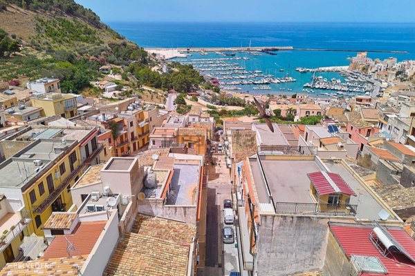 casa indipendente in vendita a Castellammare del Golfo