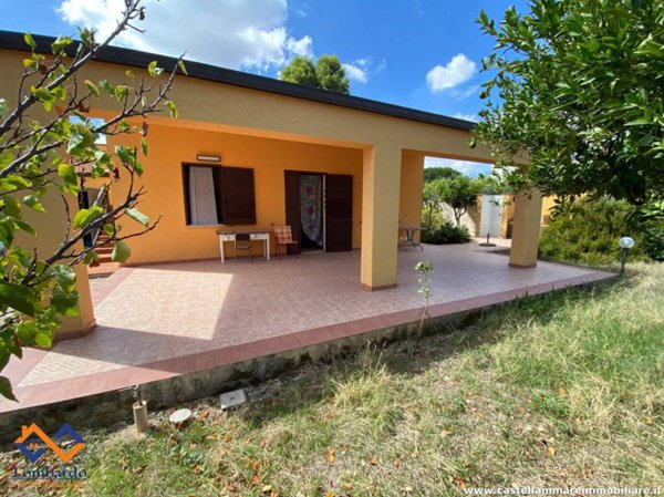 casa indipendente in vendita a Castellammare del Golfo in zona Scopello