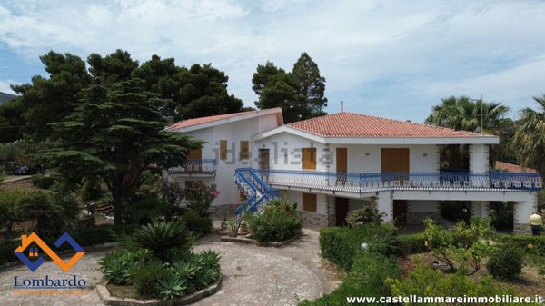 casa indipendente in vendita a Castellammare del Golfo in zona Scopello
