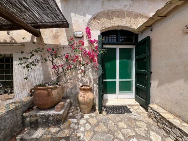 casa indipendente in vendita a Castellammare del Golfo