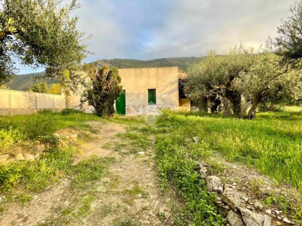 casa indipendente in vendita a Castellammare del Golfo
