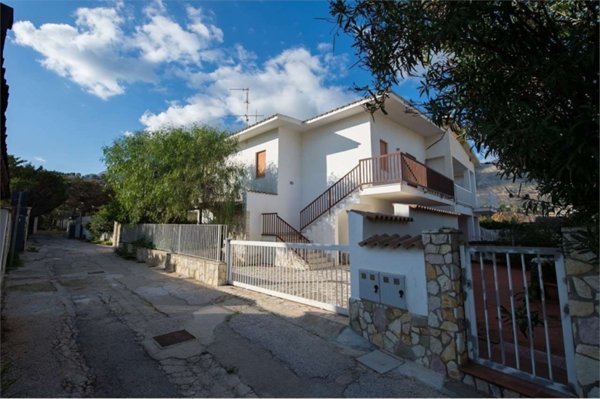 casa indipendente in vendita a Castellammare del Golfo