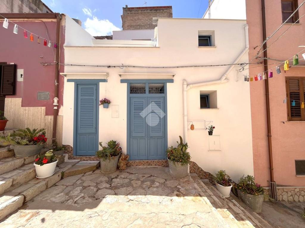 casa indipendente in vendita a Castellammare del Golfo