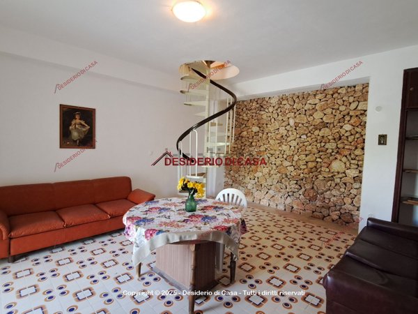 casa indipendente in vendita a Castellammare del Golfo