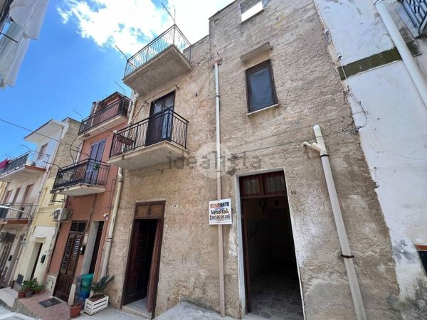 casa indipendente in vendita a Castellammare del Golfo