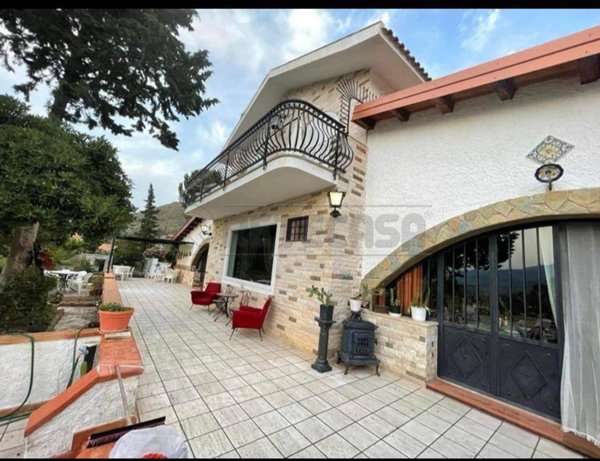 casa indipendente in vendita a Castellammare del Golfo