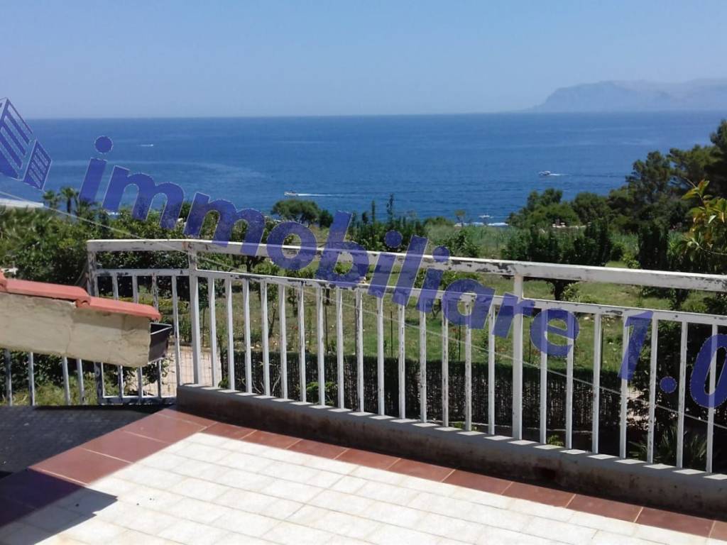 casa indipendente in vendita a Castellammare del Golfo in zona Scopello
