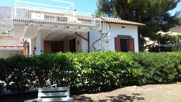casa indipendente in vendita a Castellammare del Golfo in zona Scopello