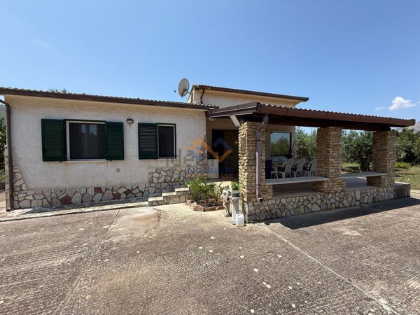casa indipendente in vendita a Castellammare del Golfo