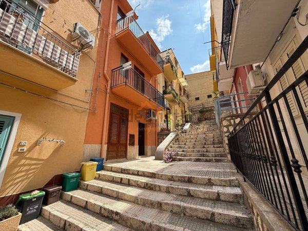 casa indipendente in vendita a Castellammare del Golfo