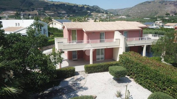 casa indipendente in vendita a Castellammare del Golfo