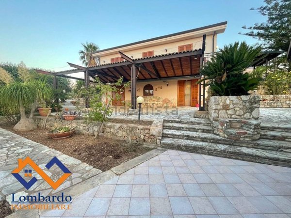 casa indipendente in vendita a Castellammare del Golfo in zona Scopello