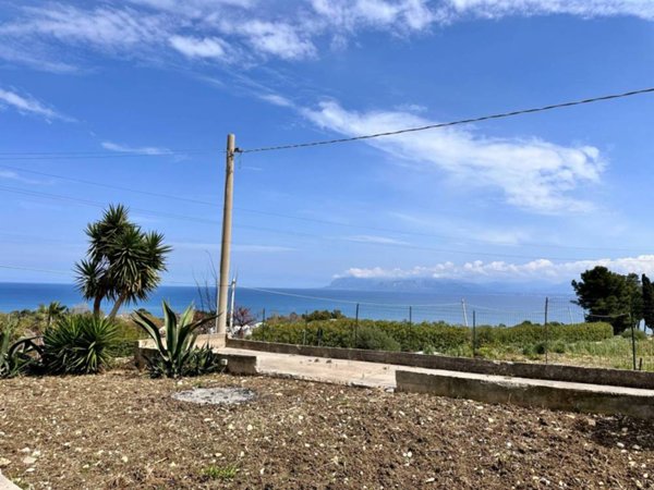 casa indipendente in vendita a Castellammare del Golfo in zona Scopello