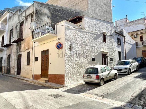 casa indipendente in vendita a Castellammare del Golfo