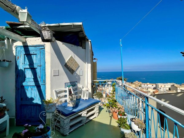 casa indipendente in vendita a Castellammare del Golfo