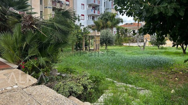 casa indipendente in vendita a Castellammare del Golfo