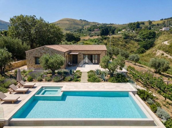 casa indipendente in vendita a Castellammare del Golfo