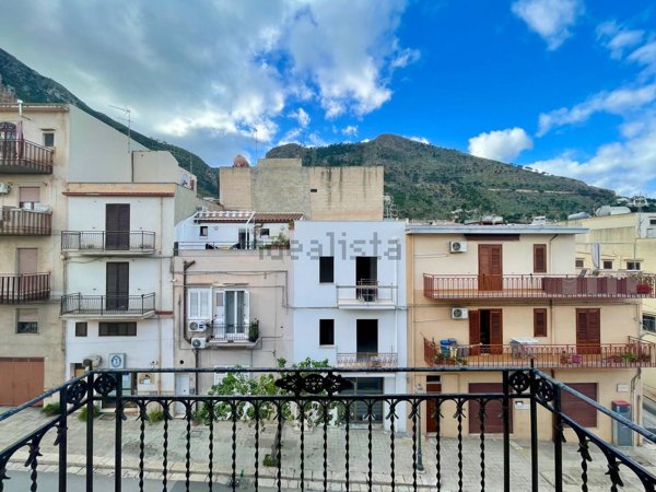 esavano in vendita a Castellammare del Golfo