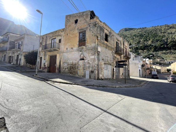 casa indipendente in vendita a Castellammare del Golfo