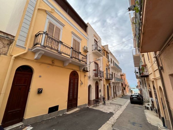 casa indipendente in vendita a Castellammare del Golfo