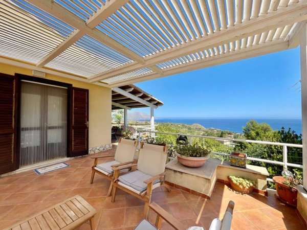 casa indipendente in vendita a Castellammare del Golfo in zona Scopello