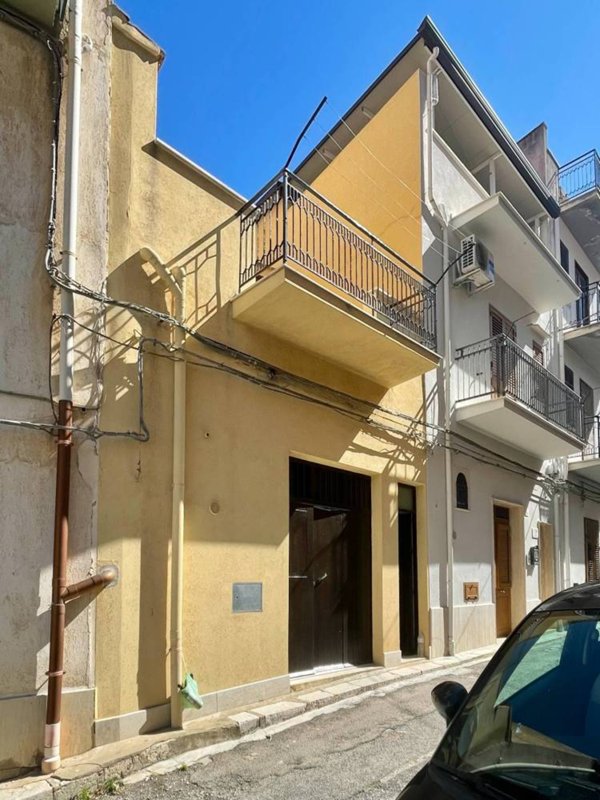 casa indipendente in vendita a Castellammare del Golfo