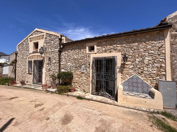 quadrivano in vendita a Castellammare del Golfo