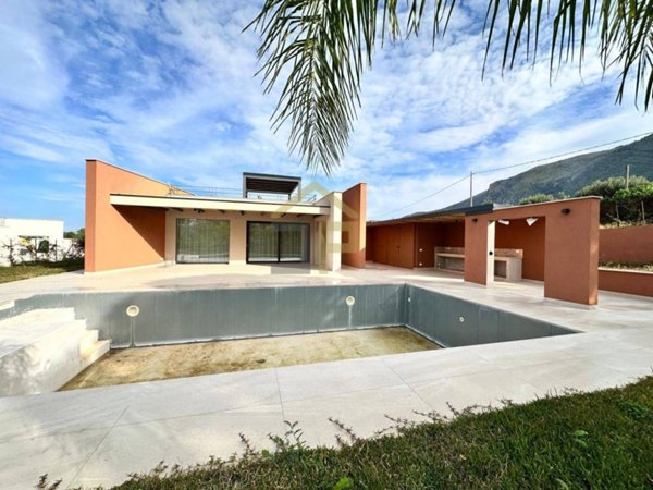 casa indipendente in vendita a Castellammare del Golfo