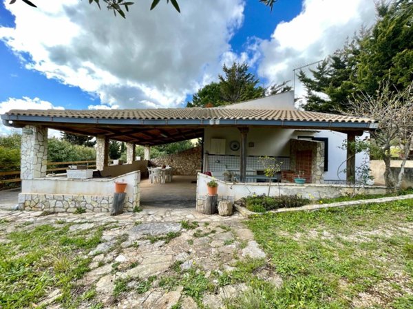 casa indipendente in vendita a Castellammare del Golfo in zona Balata di Baida