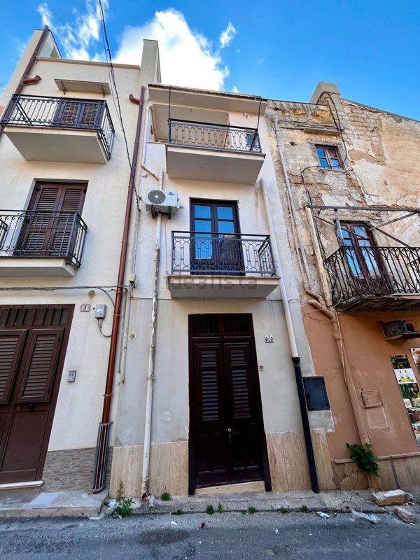casa indipendente in vendita a Castellammare del Golfo