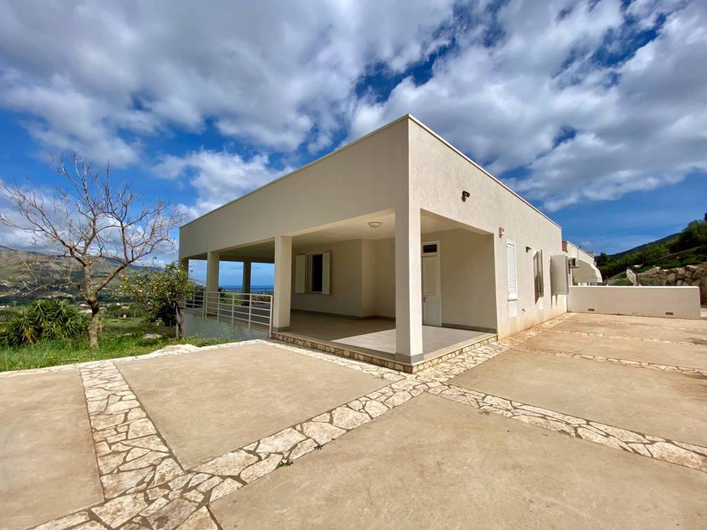casa indipendente in vendita a Castellammare del Golfo in zona Scopello