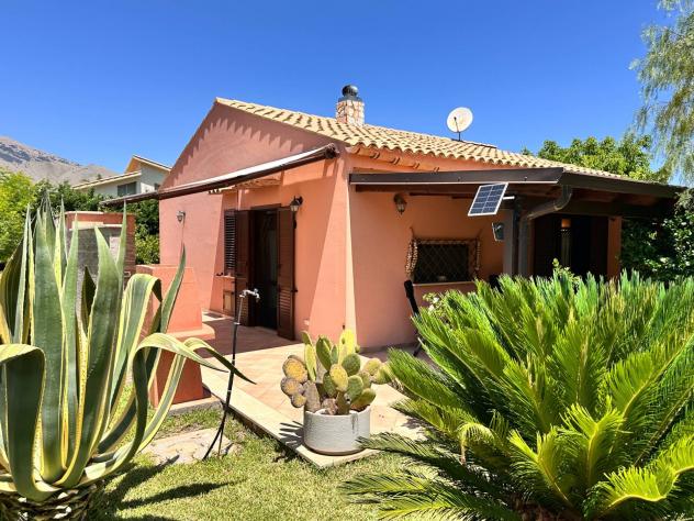 casa indipendente in vendita a Castellammare del Golfo in zona Scopello