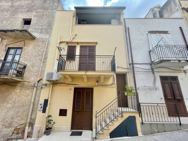 casa indipendente in vendita a Castellammare del Golfo