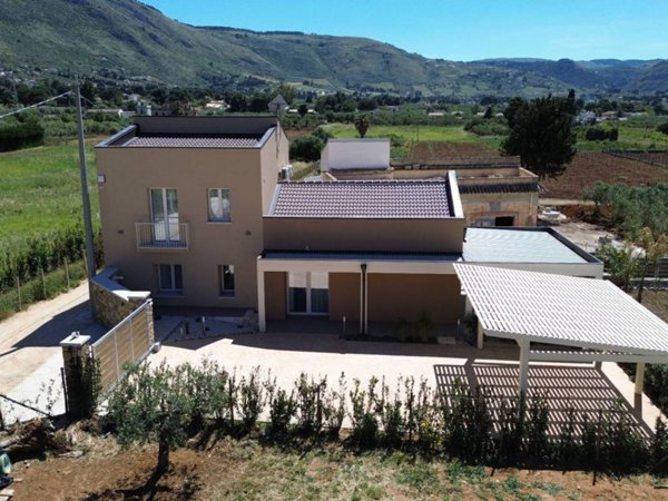 casa indipendente in vendita a Castellammare del Golfo