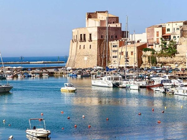 negozio in vendita a Castellammare del Golfo