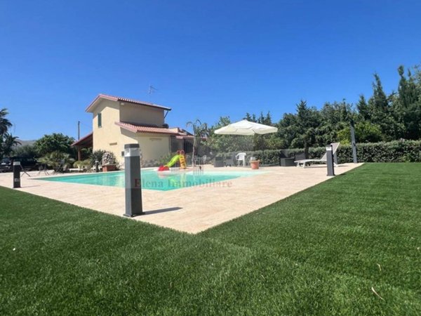 casa indipendente in vendita a Castellammare del Golfo in zona Scopello