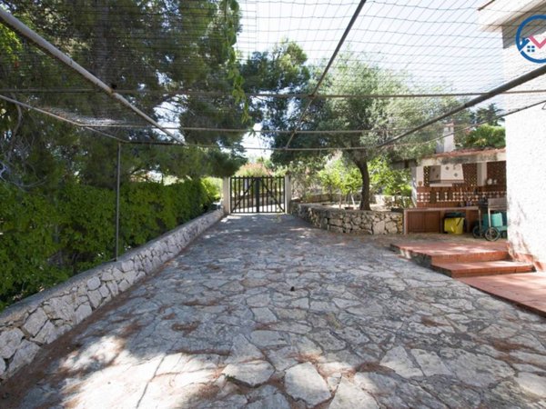 casa indipendente in vendita a Castellammare del Golfo in zona Scopello