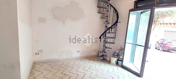 locale commerciale in vendita a Castellammare del Golfo