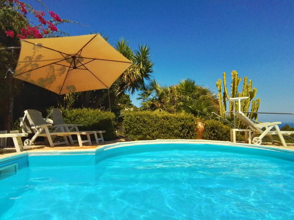 casa indipendente in vendita a Castellammare del Golfo in zona Scopello